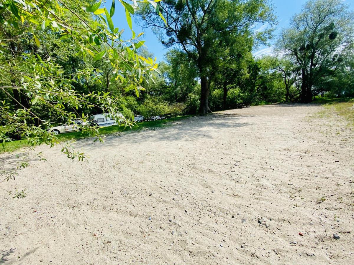 Ferien-apartment Haubentaucher Im Naturschutzgebiet Mit Privatstrand
